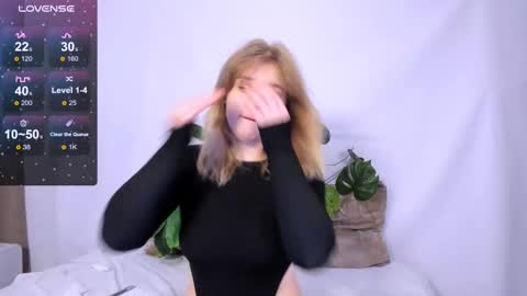 hi Im Mina  online show from March 5, 2025, 5:40 am