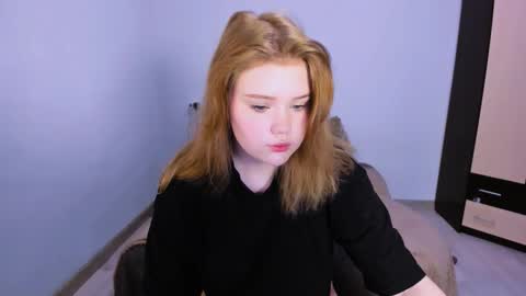 hi Im Mina  online show from November 12, 2025, 5:30 am