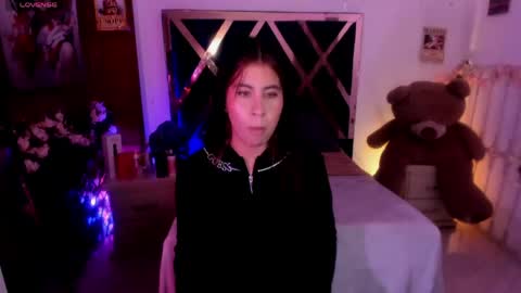 Snapshot of minami_nakamura chatting on May 24, 2026, 9:42 pm minami_nakamura online show from May 24, 2026, 9:42 pm