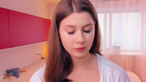 Snapshot of minditrelles chatting on November 5, 2025, 7:08 am Mindi online show from November 5, 2025, 7:08 am