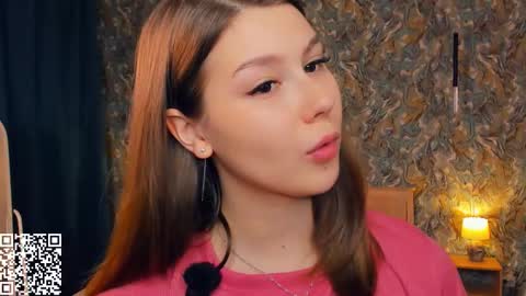 Snapshot of minditrelles chatting on November 20, 2025, 7:19 am Mindi online show from November 20, 2025, 7:19 am