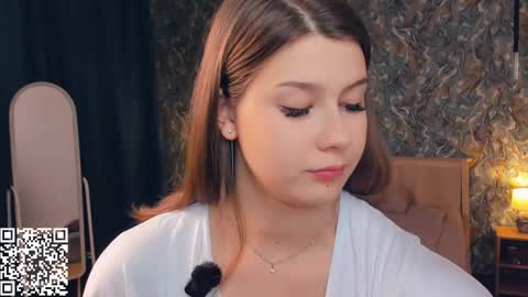 Snapshot of minditrelles chatting on November 21, 2025, 7:07 am Mindi online show from November 21, 2025, 7:07 am