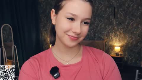 Snapshot of minditrelles chatting on November 28, 2025, 7:11 am Mindi online show from November 28, 2025, 7:11 am