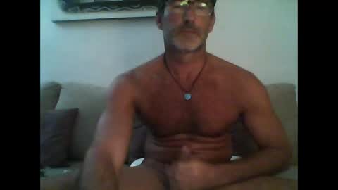 Snapshot of mindthestep chatting on January 20, 2025, 1:50 am MIND online show from January 20, 2025, 1:50 am