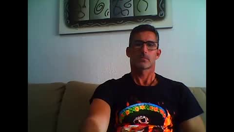 Snapshot of mindthestep chatting on October 31, 2025, 2:18 pm MIND online show from October 31, 2025, 2:18 pm