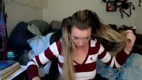 Snapshot of mindymars chatting on January 8, 2025, 4:00 pm Mindy Mars online show from January 8, 2025, 4:00 pm