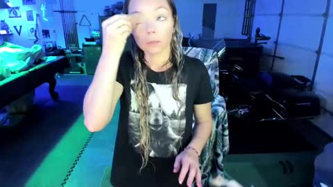 Snapshot of mindymars chatting on February 17, 2025, 3:53 pm Mindy Mars online show from February 17, 2025, 3:53 pm