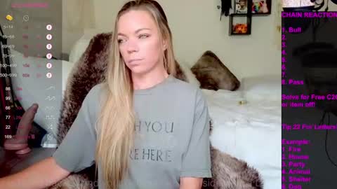 Snapshot of mindymars chatting on August 2, 2026, 2:15 pm Mindy Mars online show from August 2, 2026, 2:15 pm