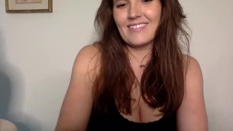 Snapshot of mindymounds chatting on May 9, 2026, 11:54 pm Mindy online show from May 9, 2026, 11:54 pm
