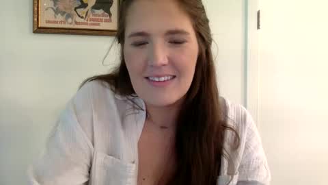 Snapshot of mindymounds chatting on May 18, 2026, 9:42 pm Mindy online show from May 18, 2026, 9:42 pm