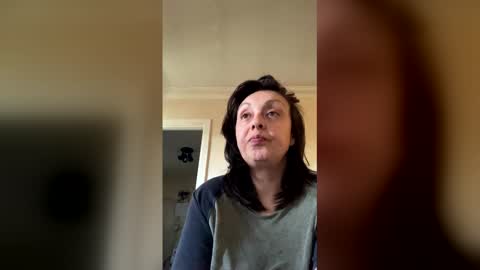 please subscribe to my fansly  please no video or photos must be recorded or re sold online show from April 30, 2026, 4:57 pm