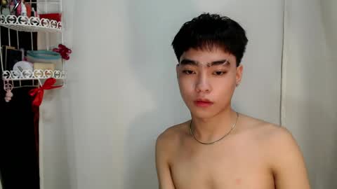 mingkla_man online show from April 2, 2026, 3:09 pm