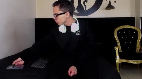 Minho Reyes online show from November 26, 2025, 11:22 am