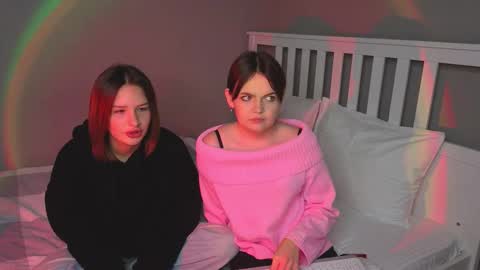 KarinaLeila online show from September 17, 2025, 5:31 am