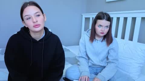 KarinaLeila online show from October 1, 2025, 5:57 am