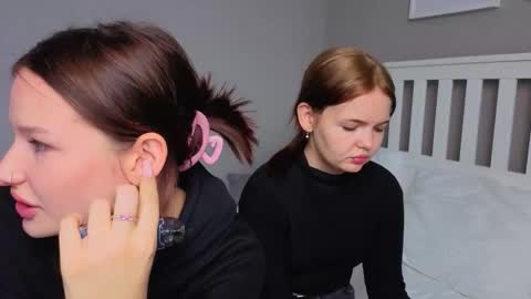 KarinaLeila online show from October 10, 2025, 6:01 am