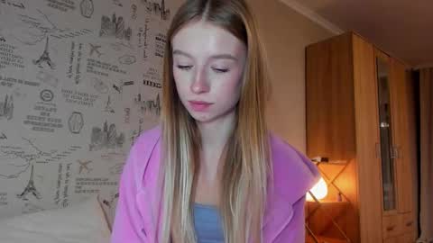 Amelia online show from October 14, 2025, 10:32 pm