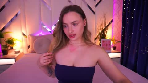 minifox_ online show from March 4, 2026, 7:36 am