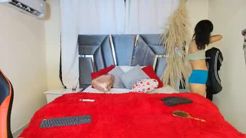 Snapshot of minilove_01 chatting on September 23, 2025, 12:19 pm minilove_01 online show from September 23, 2025, 12:19 pm