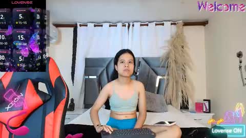 Snapshot of minilove_01 chatting on October 16, 2025, 12:06 pm minilove_01 online show from October 16, 2025, 12:06 pm