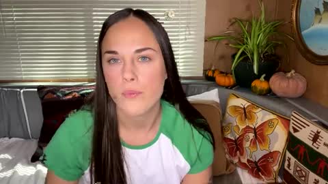 minimaggie online show from September 26, 2025, 6:56 pm