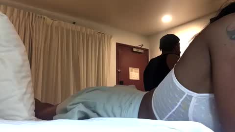 minniehunney online show from November 30, 2025, 5:33 am