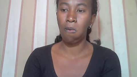 minouch211907 online show from September 9, 2025, 7:41 am