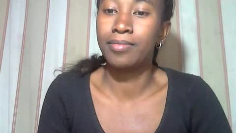 minouch211907 online show from September 10, 2025, 2:06 pm