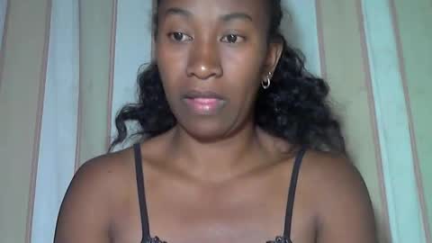 minouch211907 online show from September 15, 2025, 8:20 pm