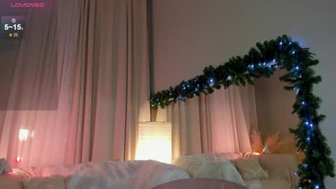 Lianna online show from January 1, 2025, 5:55 pm