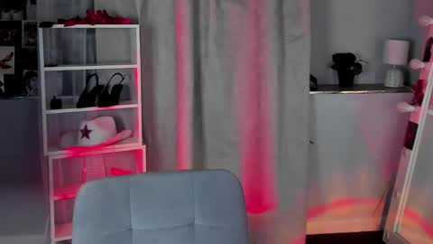 Snapshot of mipsymipson chatting on April 27, 2026, 9:40 am NEXT STREAM NOVEMBER 27282930 online show from April 27, 2026, 9:40 am