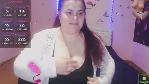 Snapshot of mira_cle_ chatting on May 13, 2026, 7:39 am mira_cle_ online show from May 13, 2026, 7:39 am