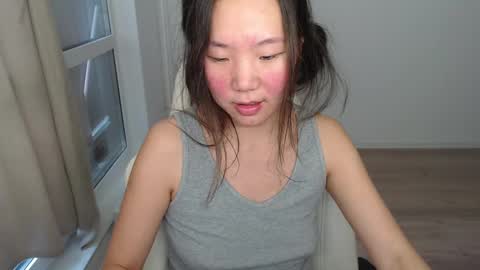 mira_g online show from February 12, 2025, 11:18 am