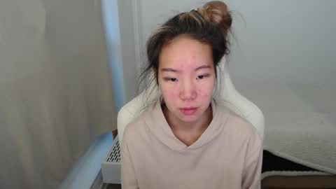 mira_g online show from November 27, 2025, 12:29 pm