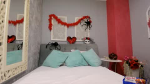 Snapshot of mira_glow chatting on October 24, 2025, 3:41 pm Mira online show from October 24, 2025, 3:41 pm