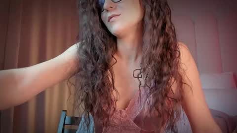 Mira online show from November 20, 2025, 6:18 pm