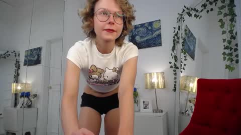 mira_marni online show from October 8, 2025, 11:19 am