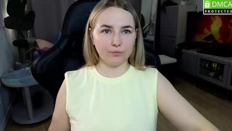 Snapshot of mira_mermayd chatting on April 26, 2026, 1:47 am Mira online show from April 26, 2026, 1:47 am
