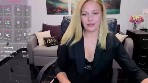 Snapshot of mira_whitme chatting on June 3, 2026, 2:33 pm Mira online show from June 3, 2026, 2:33 pm