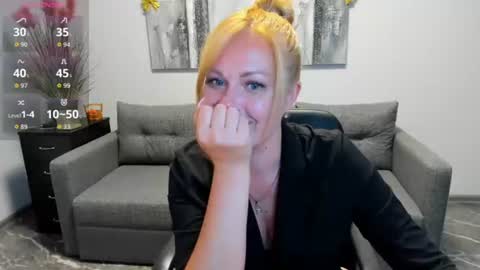 Snapshot of mira_whitme chatting on June 18, 2026, 12:09 pm Mira online show from June 18, 2026, 12:09 pm