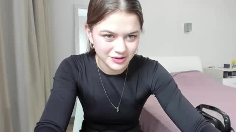 Mira online show from November 26, 2025, 8:32 pm