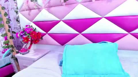 Snapshot of mirabella_miller chatting on September 14, 2025, 1:54 pm mirabella_miller online show from September 14, 2025, 1:54 pm