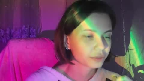 Snapshot of miralapics chatting on April 4, 2026, 9:12 pm MiraLaPics online show from April 4, 2026, 9:12 pm