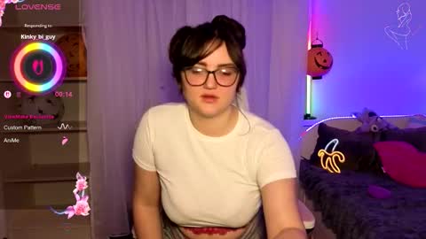 miraluccian online show from November 20, 2025, 8:52 pm