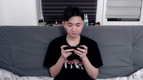              online show from February 7, 2025, 10:20 pm