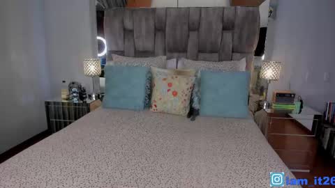 Snapshot of mirandacollins_ chatting on April 29, 2026, 12:16 am Miranda online show from April 29, 2026, 12:16 am