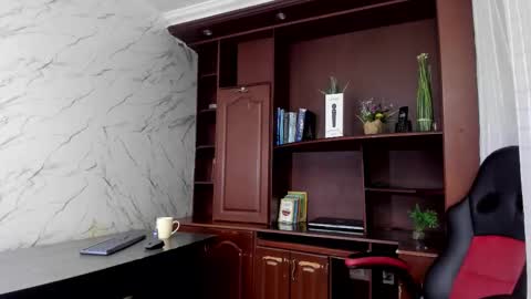 Miranda online show from October 2, 2025, 2:51 am