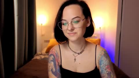 MiraSkyy online show from October 22, 2025, 2:50 pm