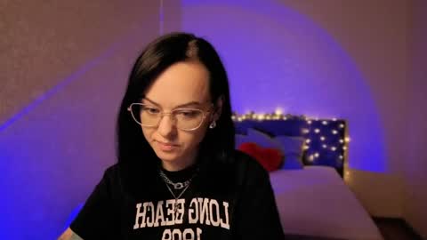Snapshot of miraskyy chatting on June 2, 2026, 6:43 pm MiraSkyy online show from June 2, 2026, 6:43 pm