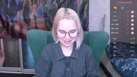 Kira online show from February 2, 2025, 9:45 pm